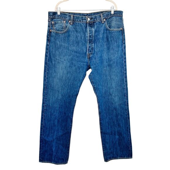 Levi's 501 Men's Straight Leg Jeans Medium Wash Size‎ 40 x 32 - Picture 1 of 8